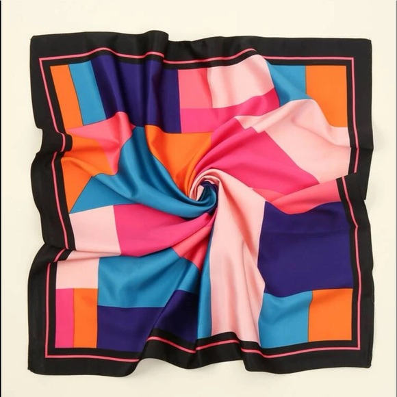 Color Block Bandana - Picture 3 of 3